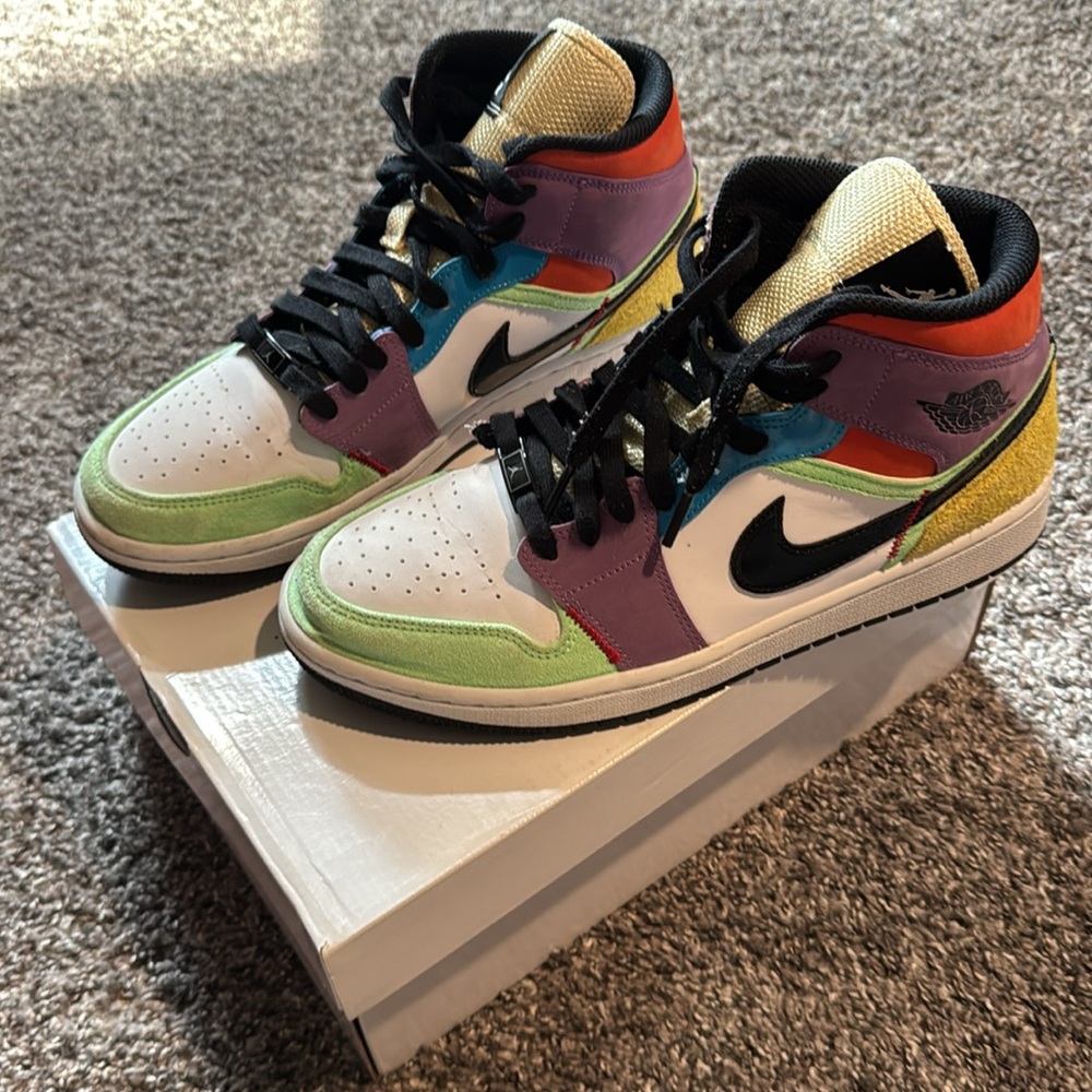 Nike Air Jordan 1 Mid SE Lightbulb Sneakers